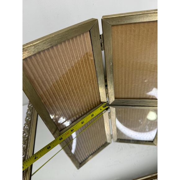 Vintage MCM Gold Tone Ornate Metal Tabletop Double Pictures Frame - Picture 3 of 9